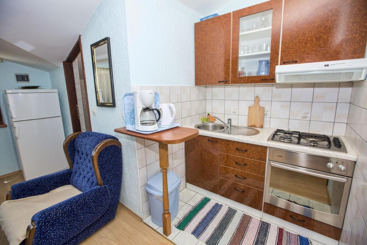 Apartmani Marijana Cesarica Exterior photo